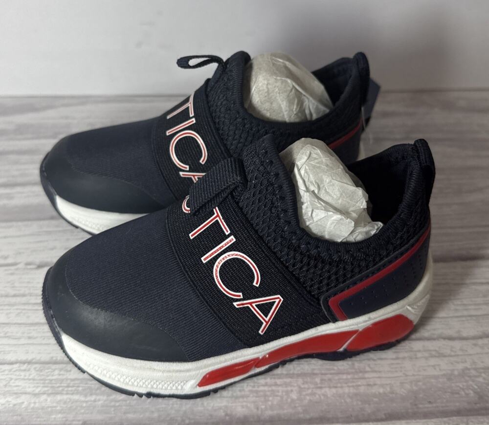Nautica Kids Light Up Flashing Sneakers Size 5c